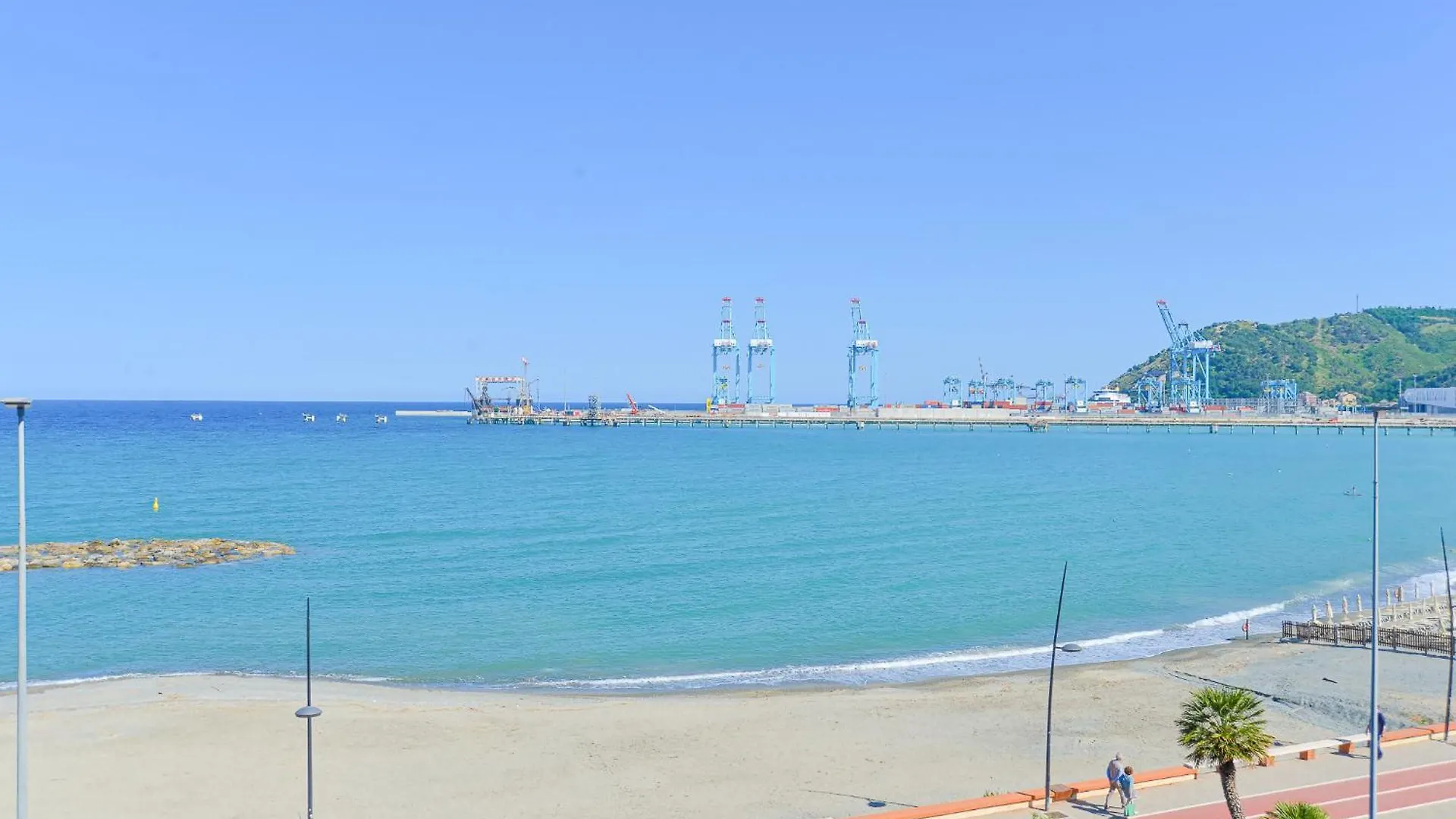 Casa Al Lido Fronte Mare Ac E Wifi Apartment Vado Ligure