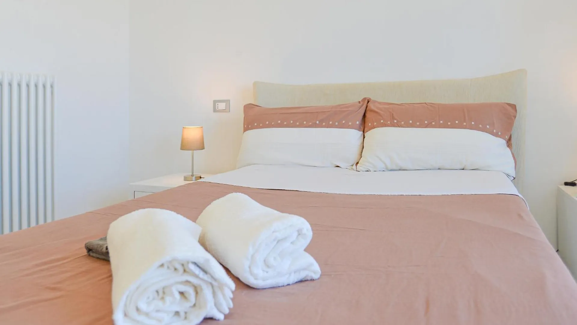 Casa Al Lido Fronte Mare Ac E Wifi Apartment Vado Ligure