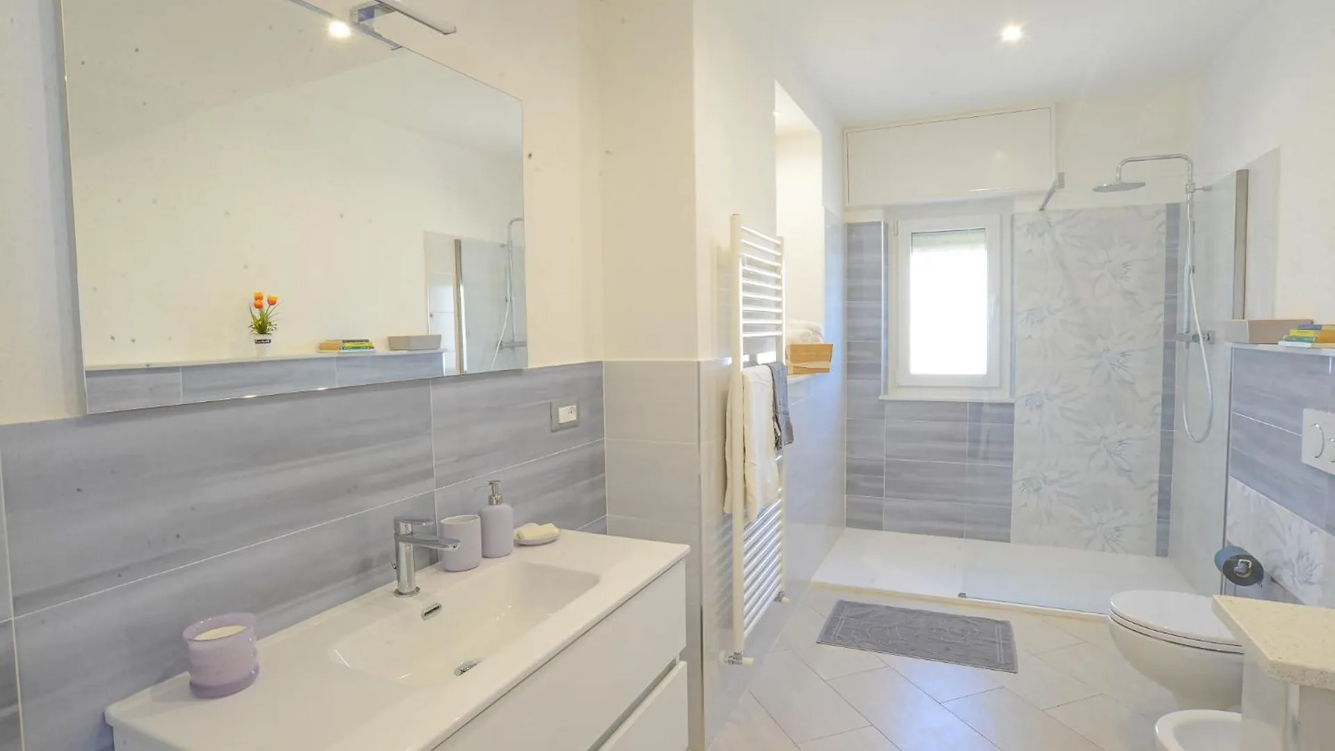 Casa Al Lido Fronte Mare Ac E Wifi Apartment Vado Ligure