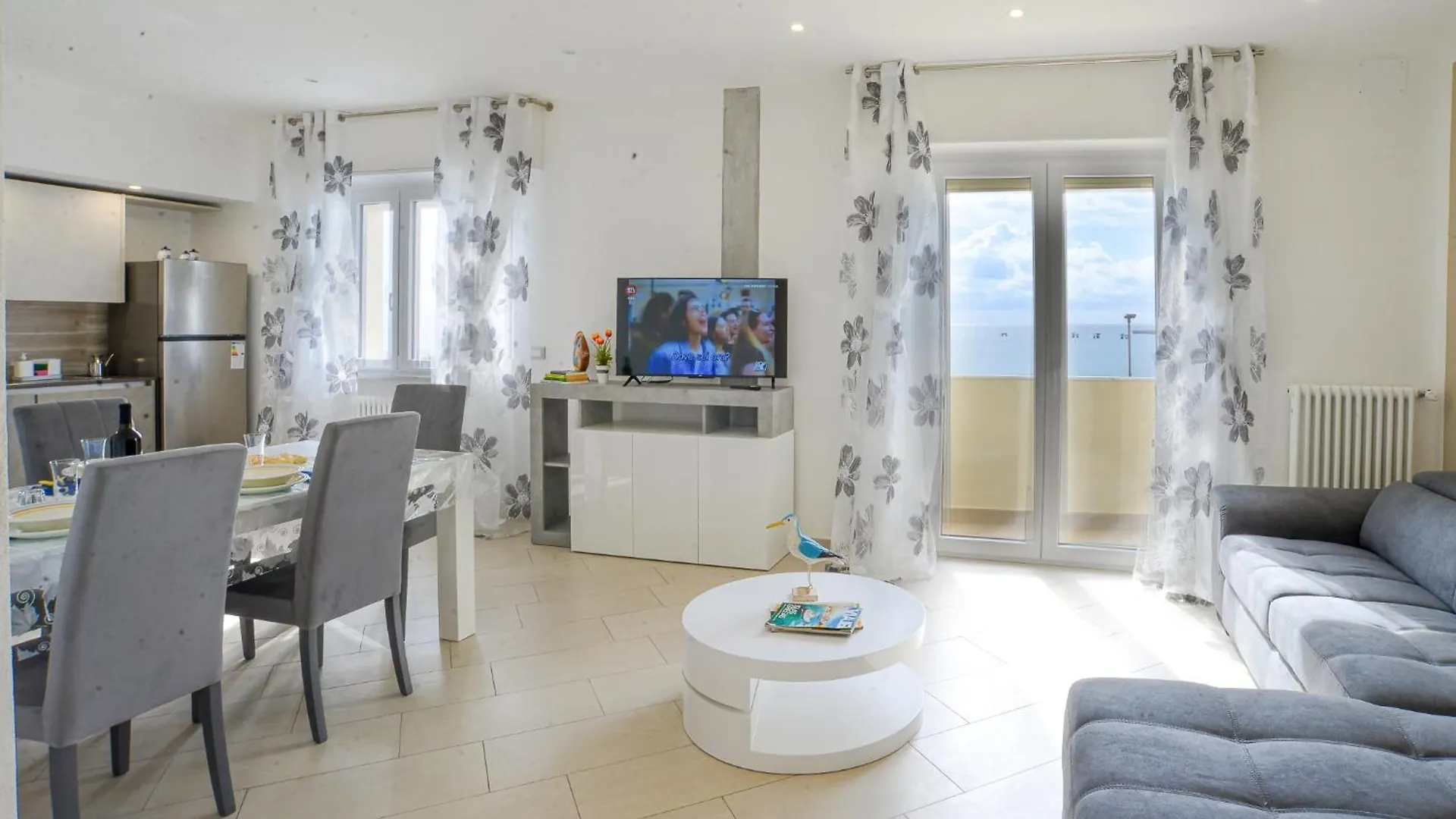 Casa Al Lido Fronte Mare Ac E Wifi Apartment Vado Ligure