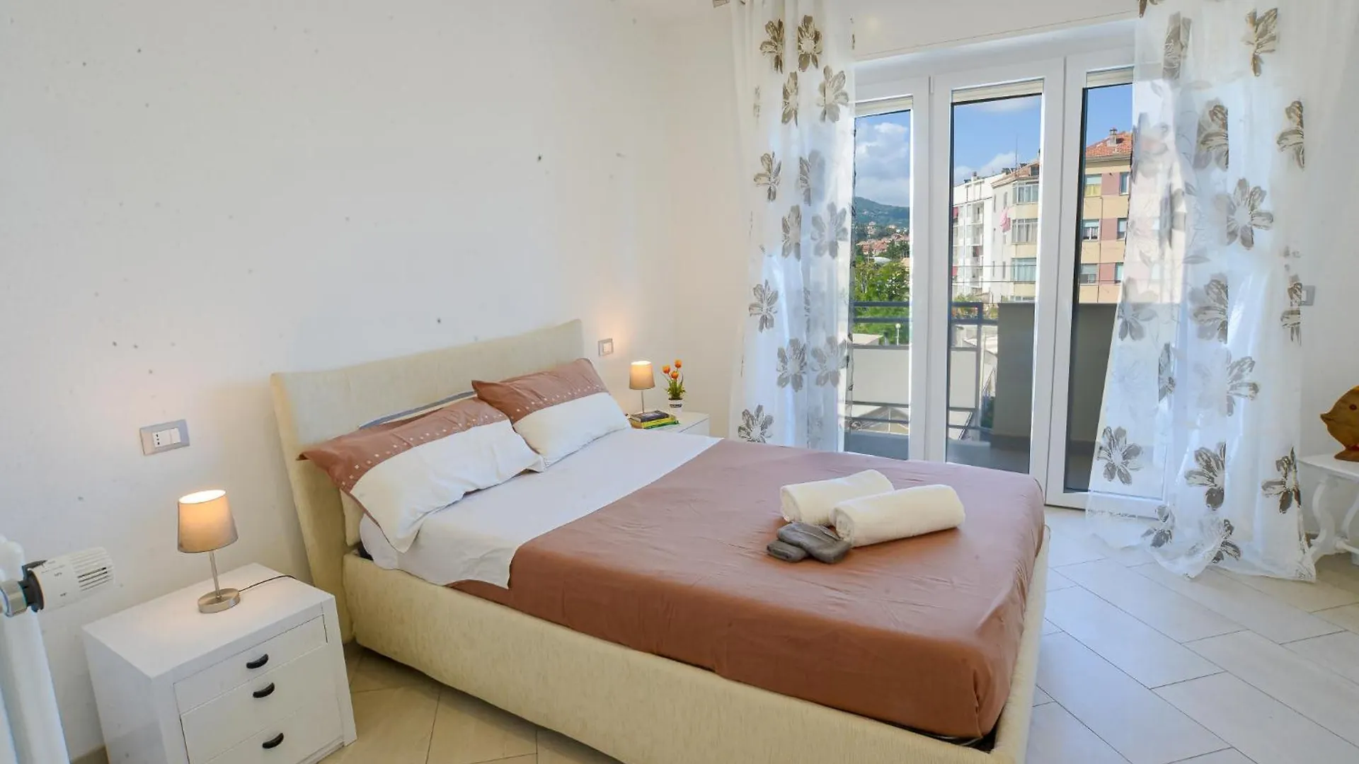 Casa Al Lido Fronte Mare Ac E Wifi Apartment Vado Ligure